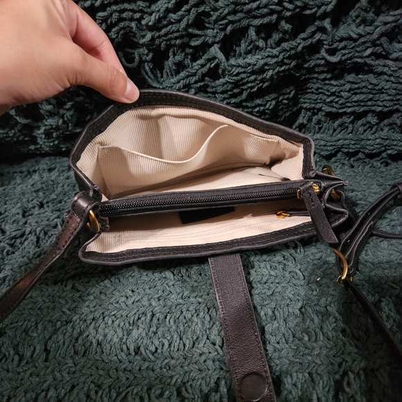 Margot New York Black Leather Crossbody Bag - Picture 4 of 15